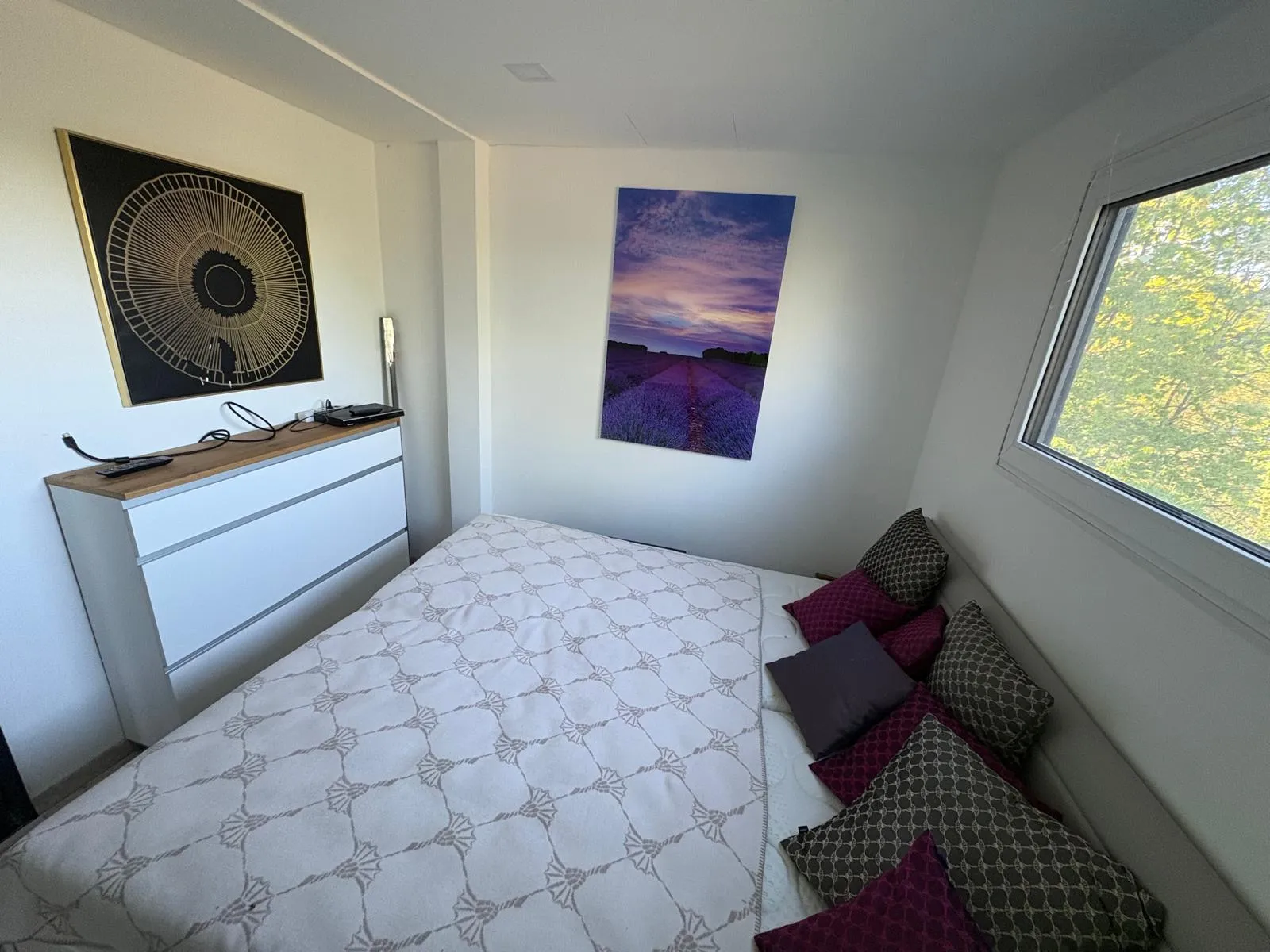 Schlafzimmer mit modernem Design